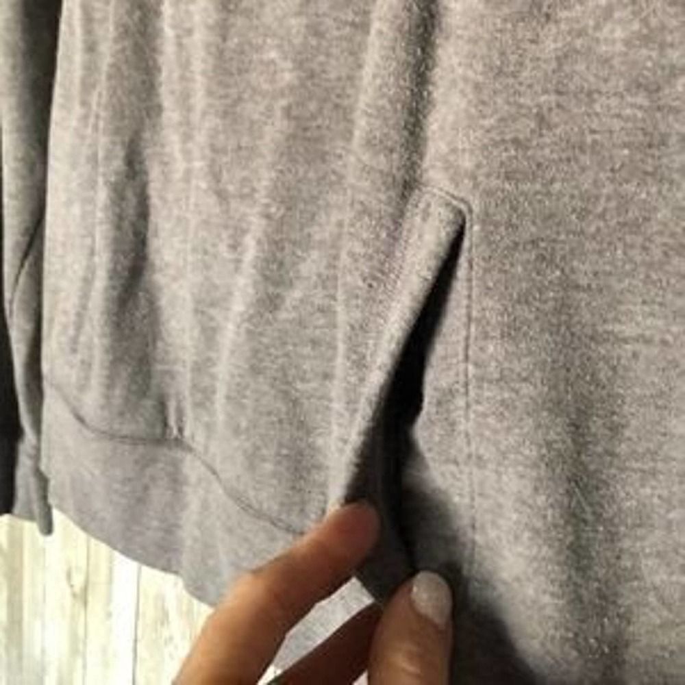 Victoria’s Secret PINK Gray Sweatshirt - Picture 4 of 5